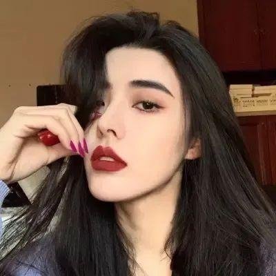 带剑女孩封面
